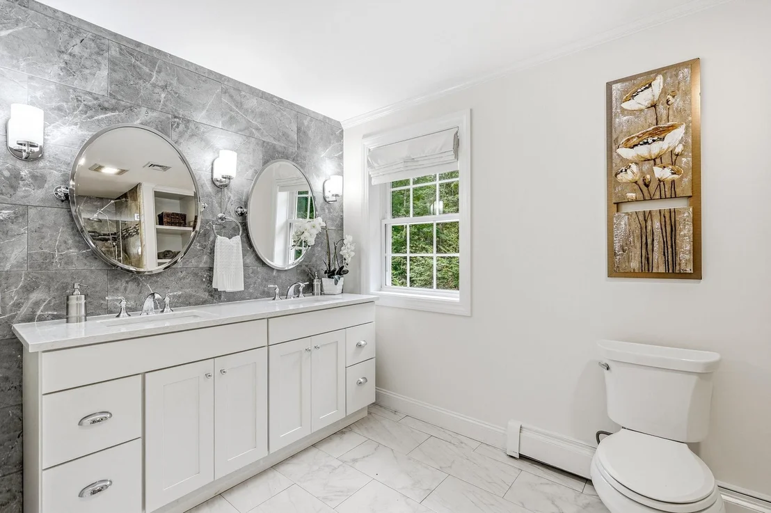 Photo of 98 Webster