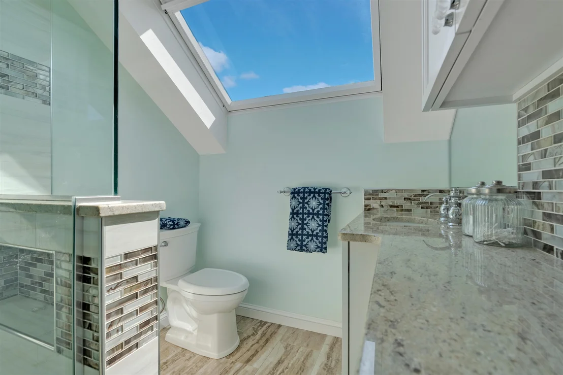 Photo of Unit 7 at 581 Ocean