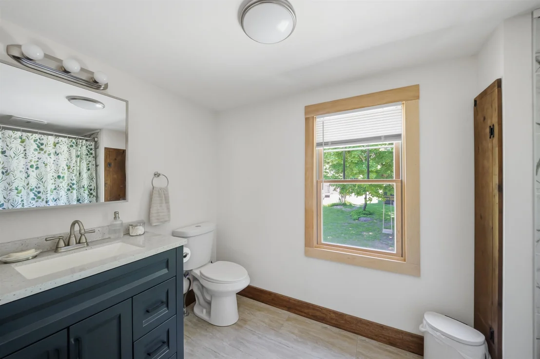 Photo of 291 Halfmoon Pond