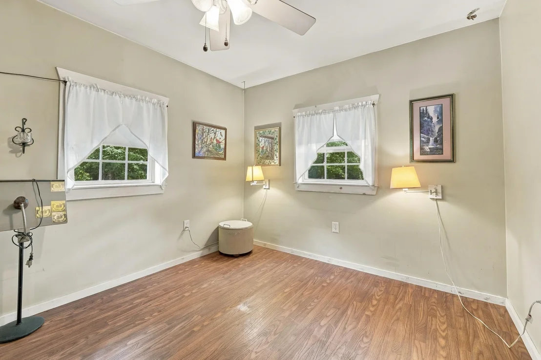Photo of 328 Spring