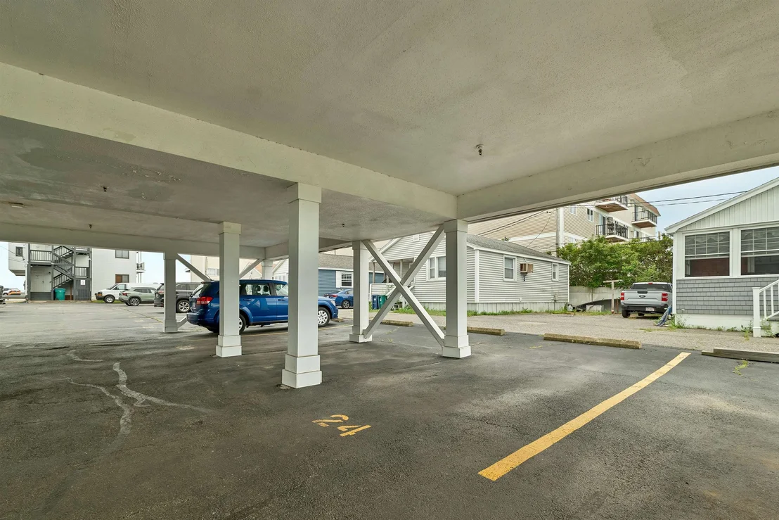 Photo of Unit 1E at 415 Ocean