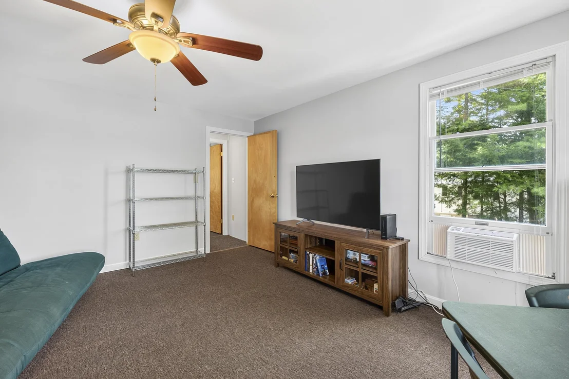 Photo of 6 Hideaway