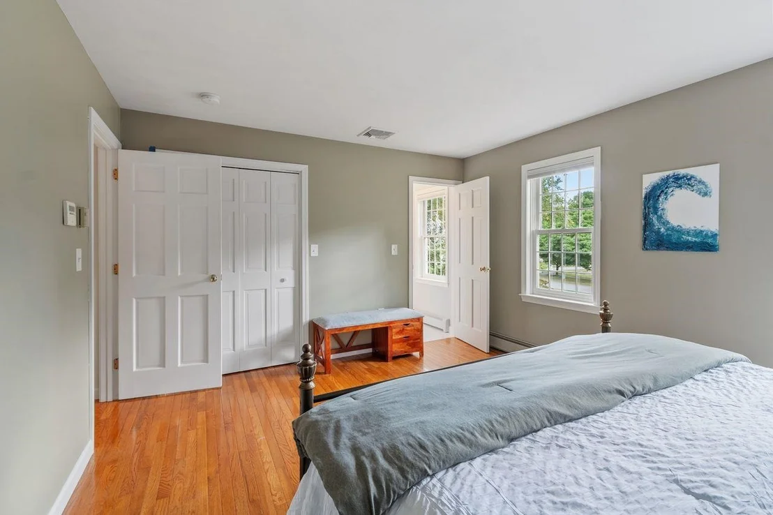 Photo of 25 Alexander