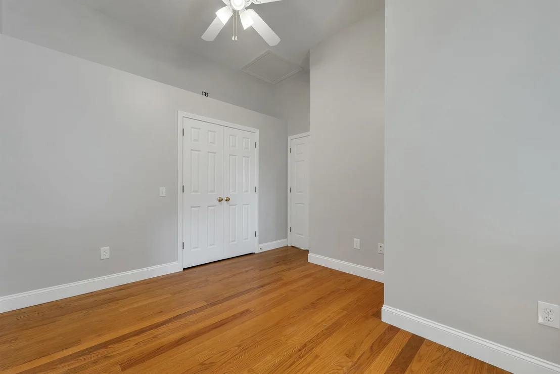 Photo of 11 Burnham