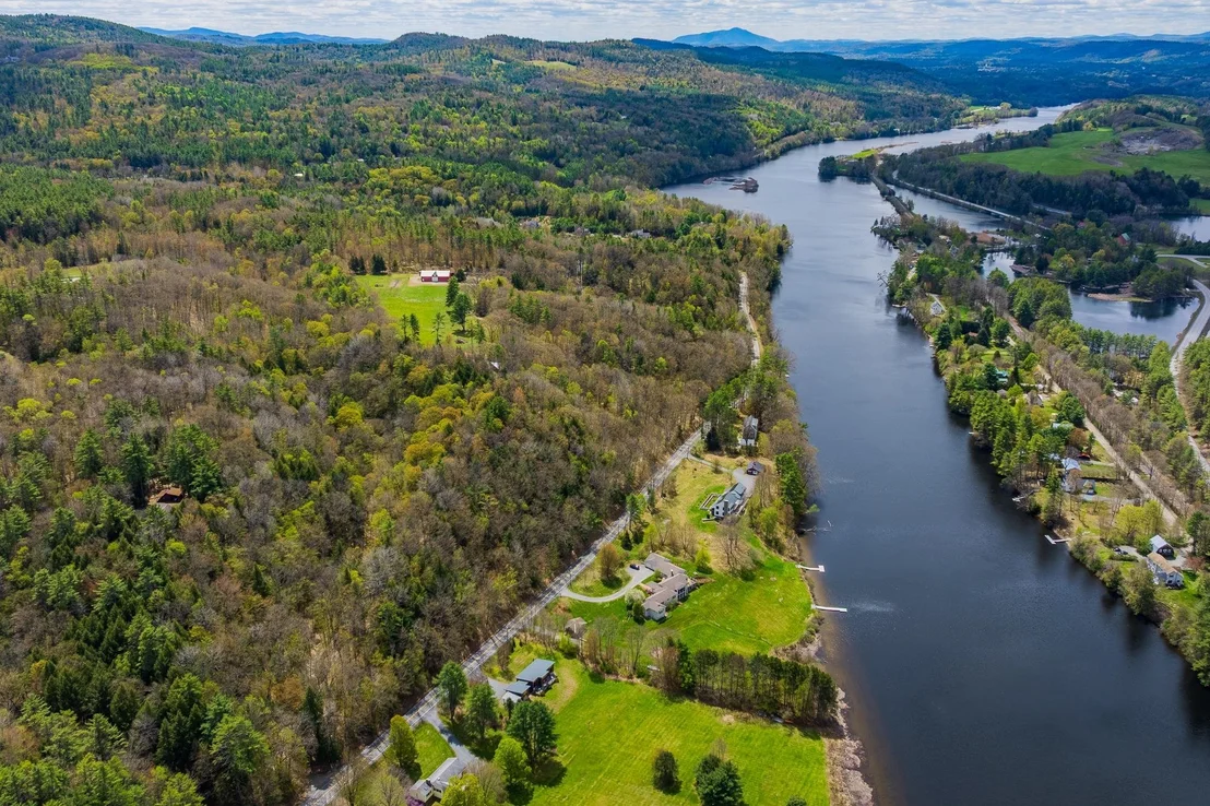 Photo of 32 River
