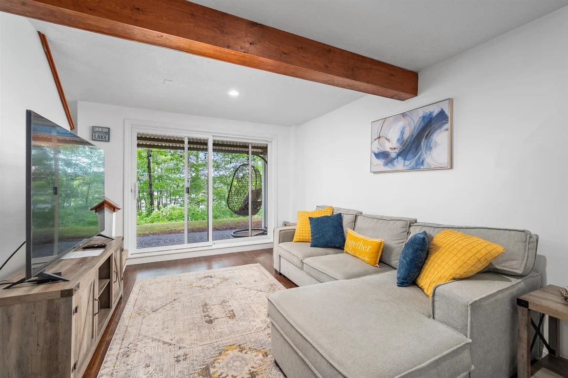 Photo of 10 Lakeview