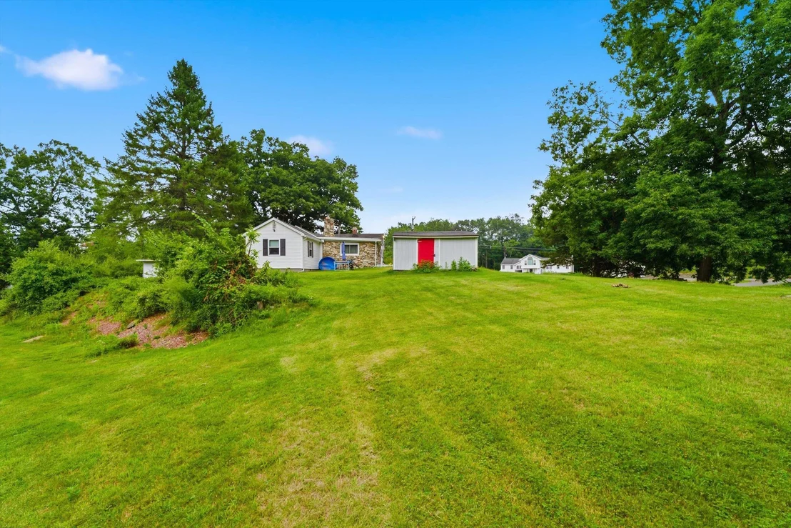 Photo of 33 Beacon Hill