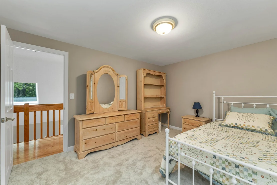 Photo of 38 Sharon