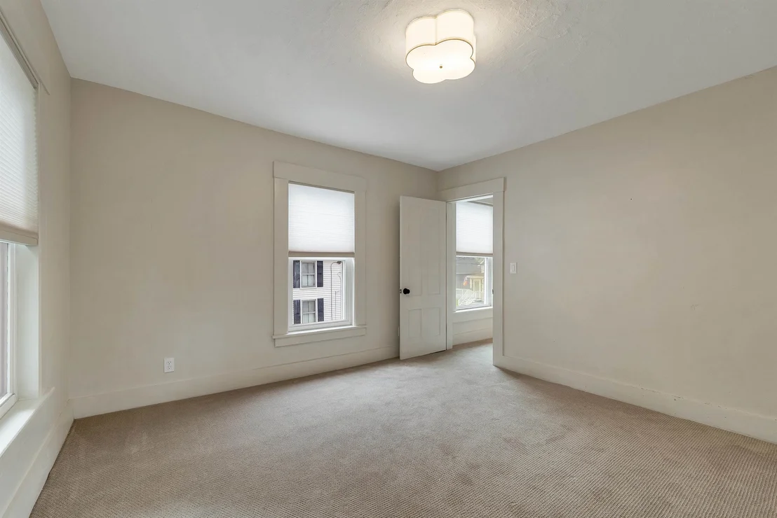 Photo of 33 Spruce