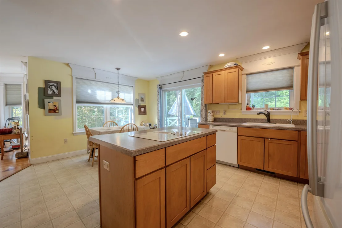 Photo of 633 1st Crown Point