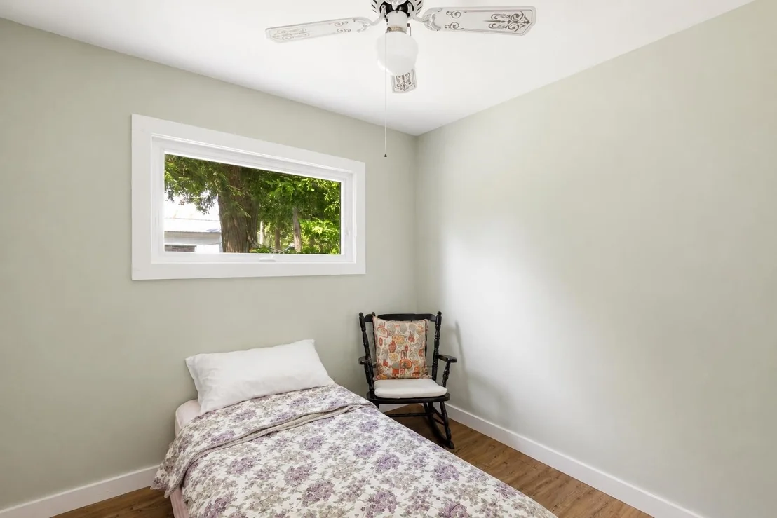 Photo of 43 Sandy Point