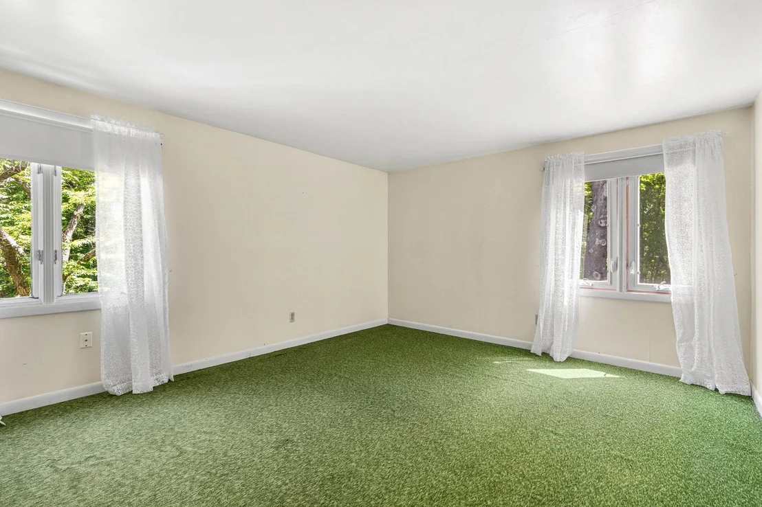 Photo of 84 Stinson