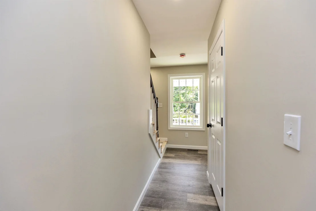 Photo of 32 Deerpoint