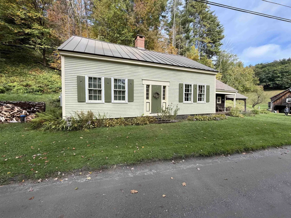 Photo of 220 Hale