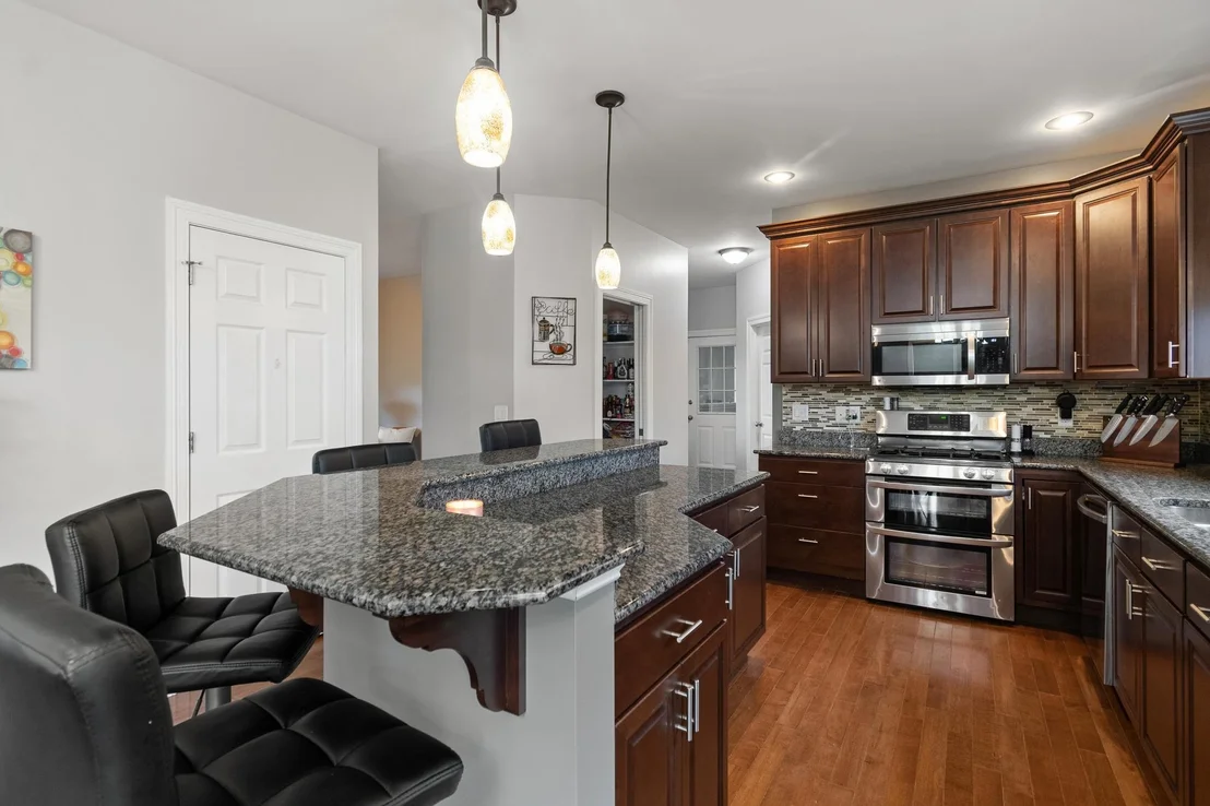 Photo of 8 Meadow View