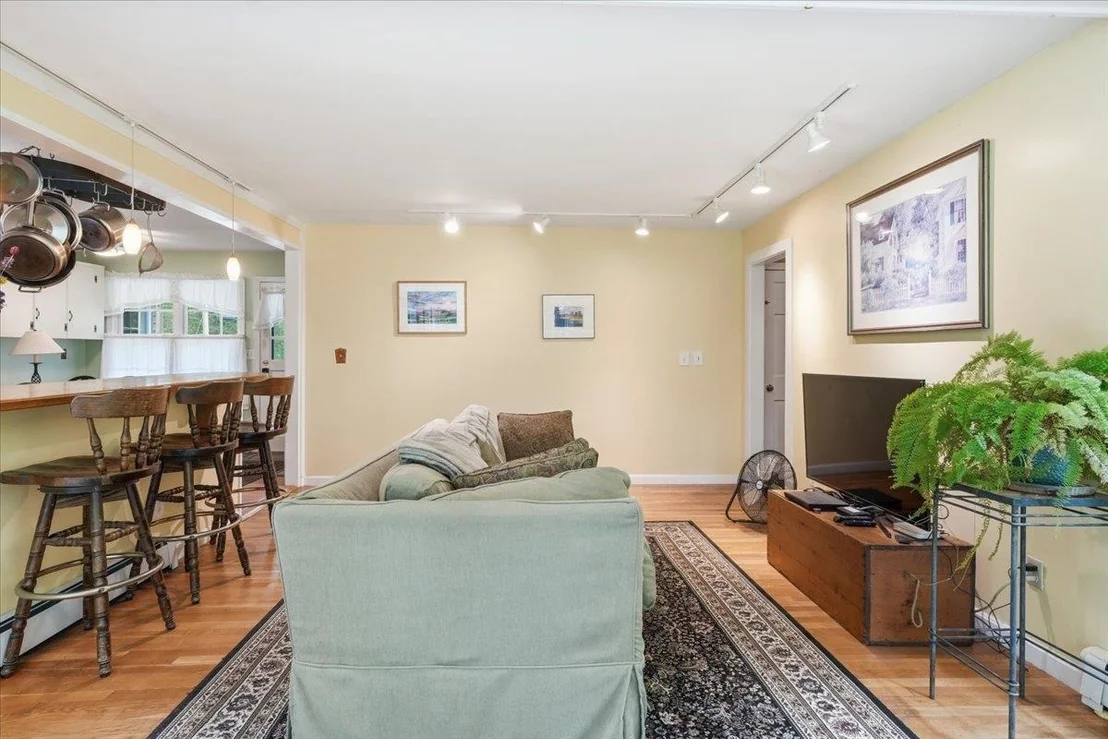 Photo of 490 Juniper