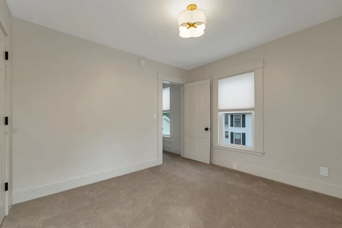 Photo of 33 Spruce