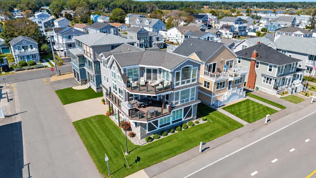 Photo of 741 Ocean