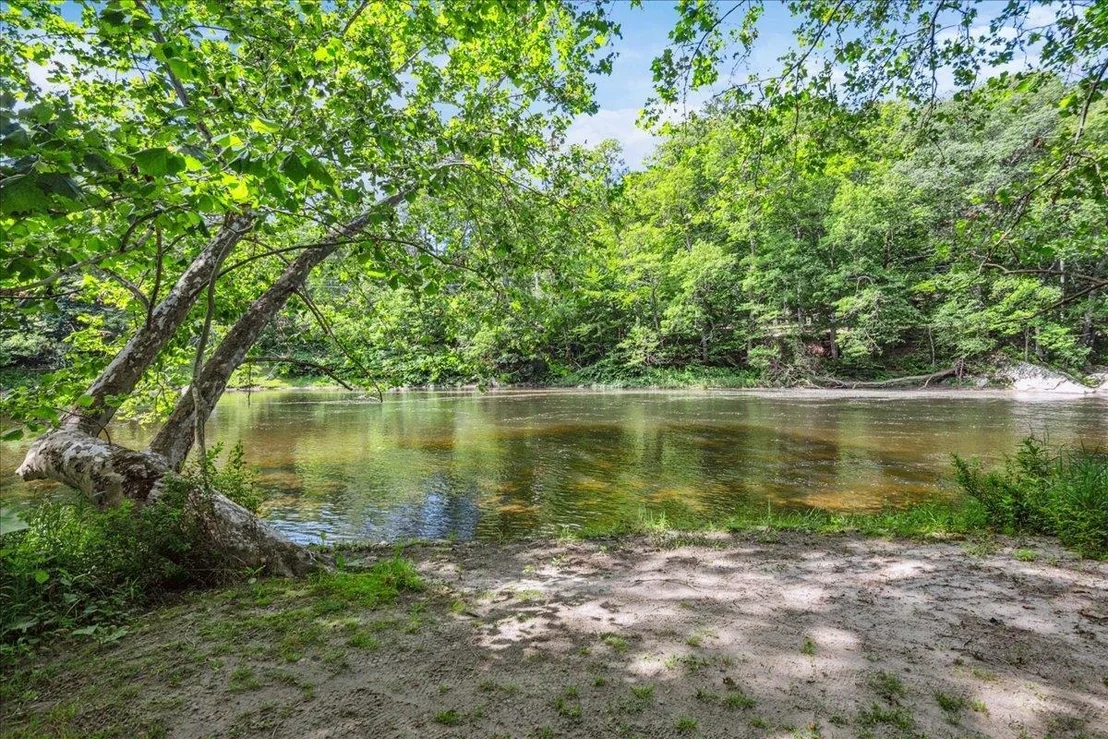 Photo of 7 Grassy Brook