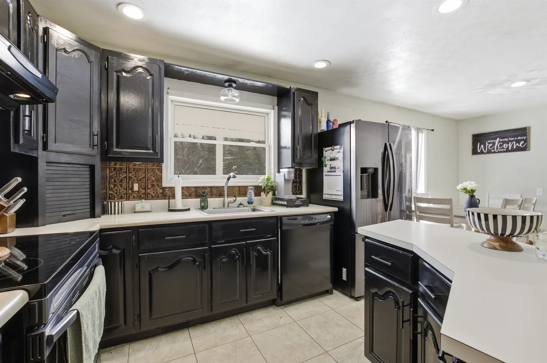 Photo of 438 Canaan Hill