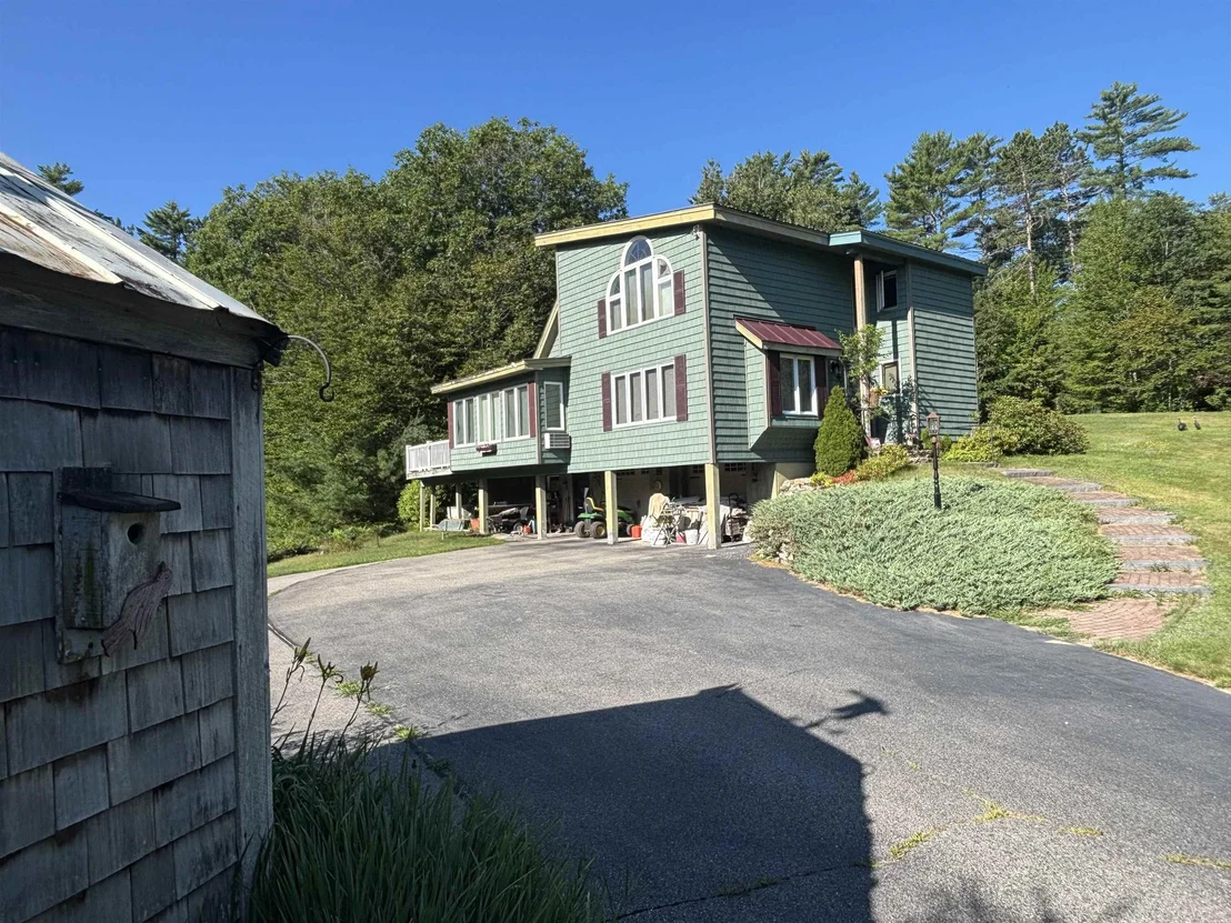 Photo of 339 Burnham