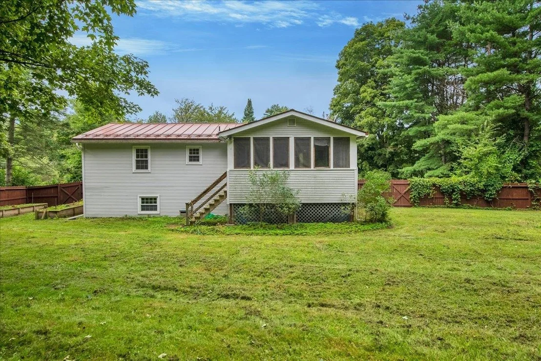 Photo of 9 Griswold