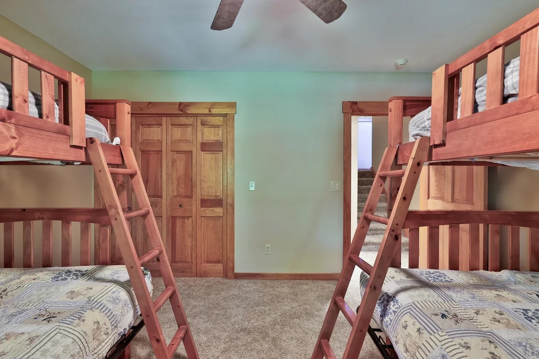 Photo of 22 Mountainside