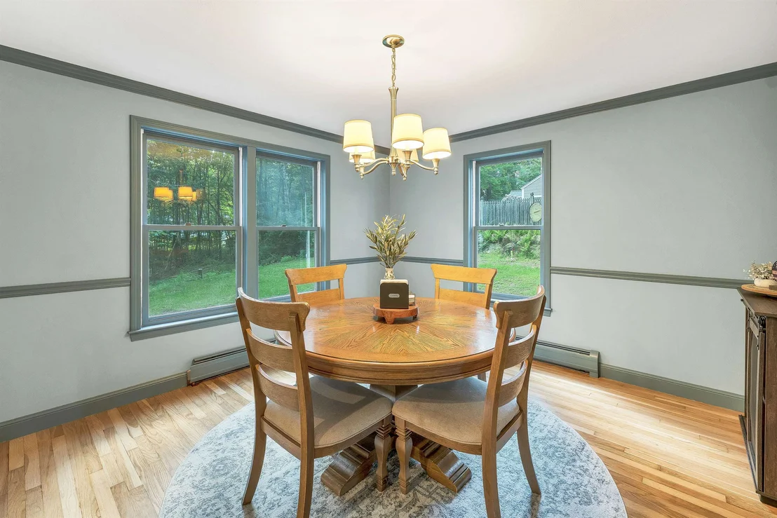 Photo of 9 Meadowview