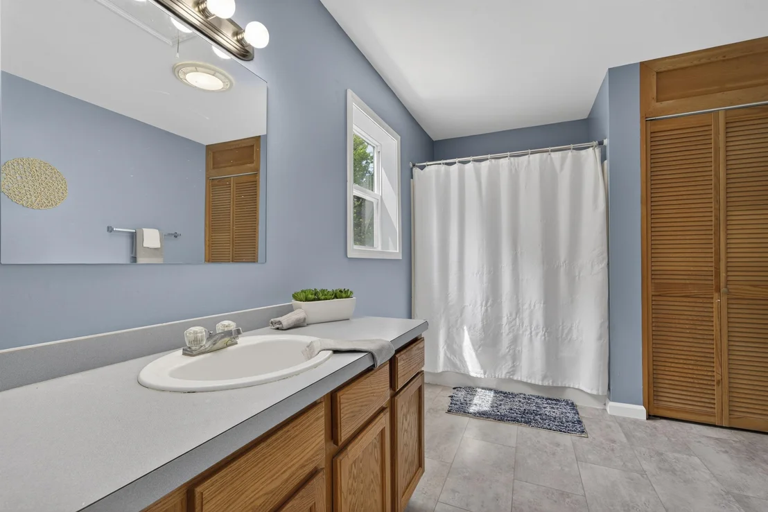 Photo of 112 Shaker