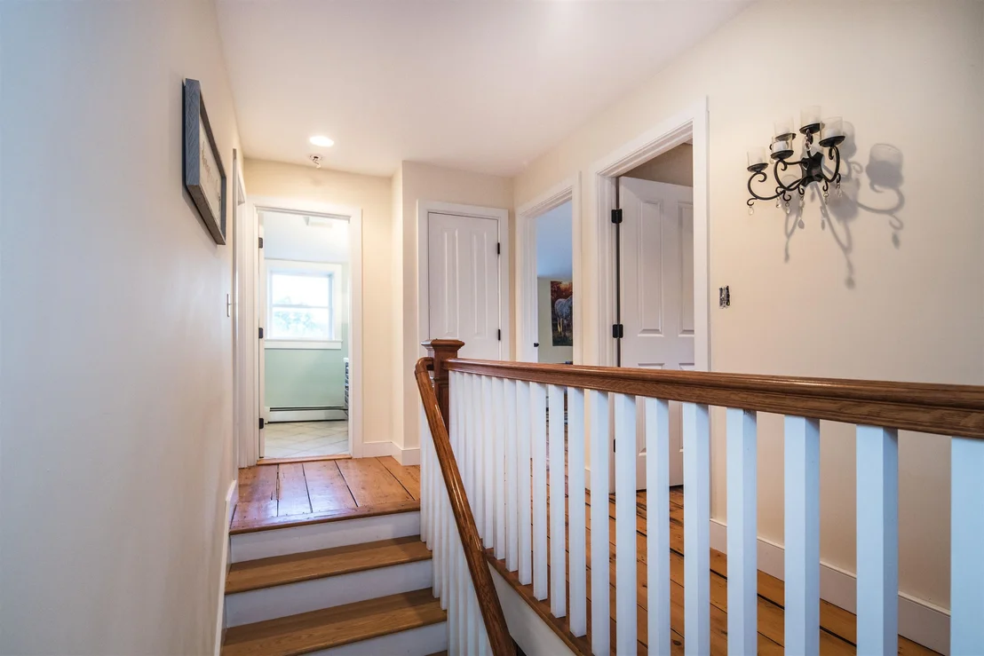 Photo of 3259 West Hill