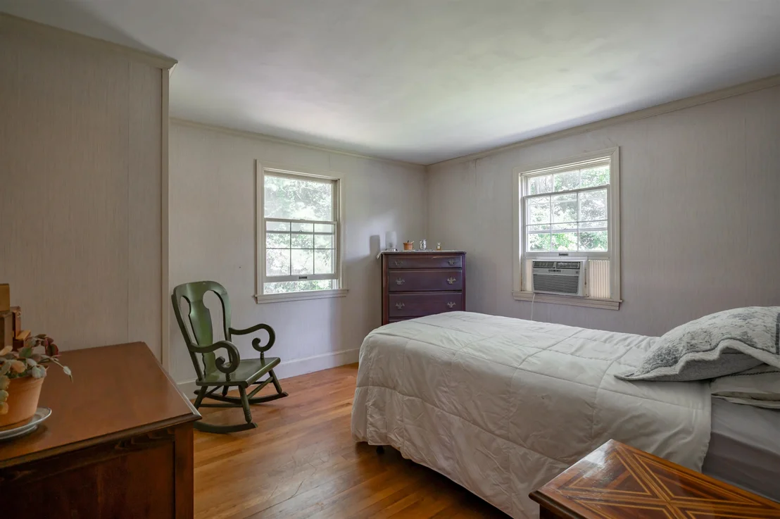 Photo of 6 Exeter