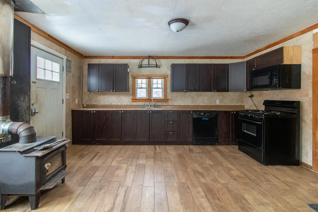 Photo of 266 Collins Mill