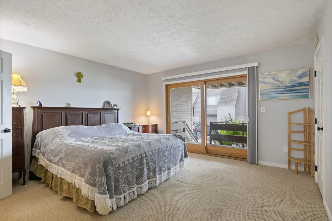 Photo of Unit 6 at 939 Ocean