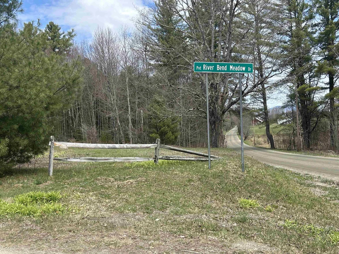 Photo of 102 River Bend Meadow