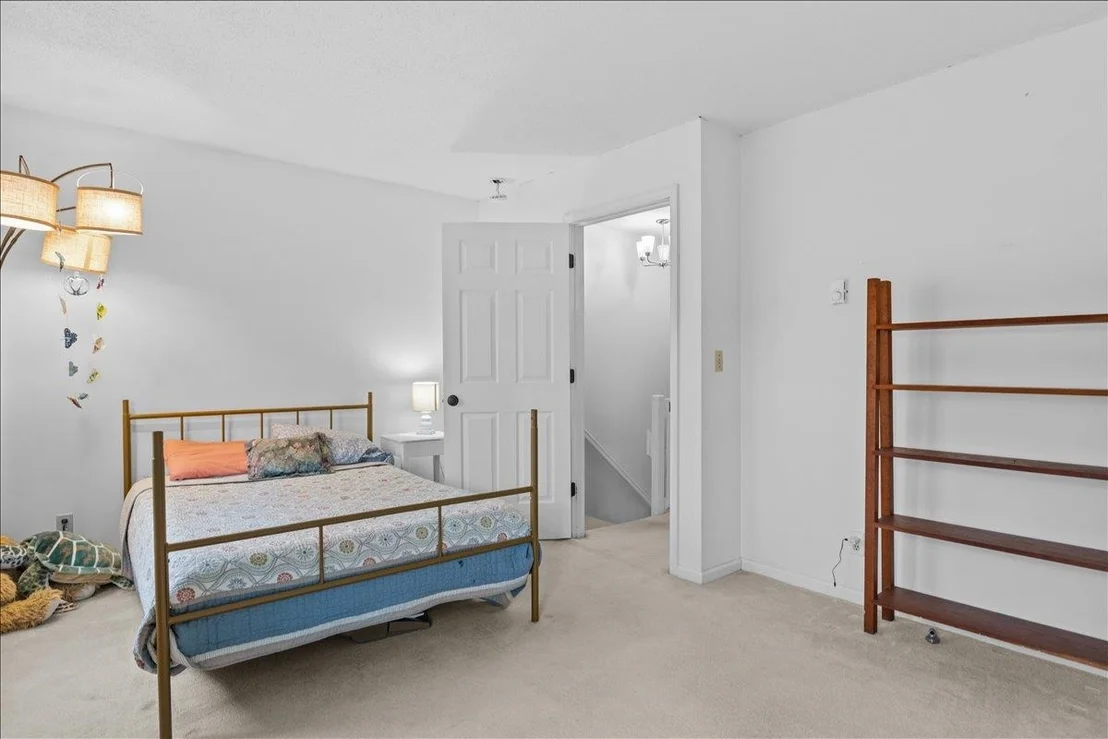 Photo of 433 Westview