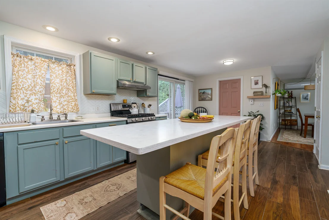 Photo of 37 Tamarack