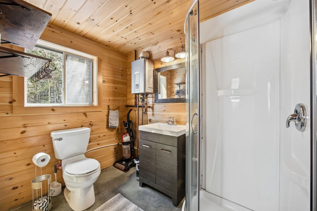 Photo of 3190 Granby