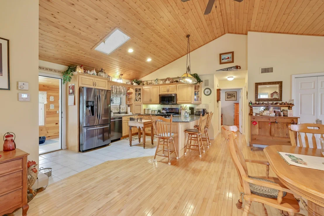 Photo of 348 Maple