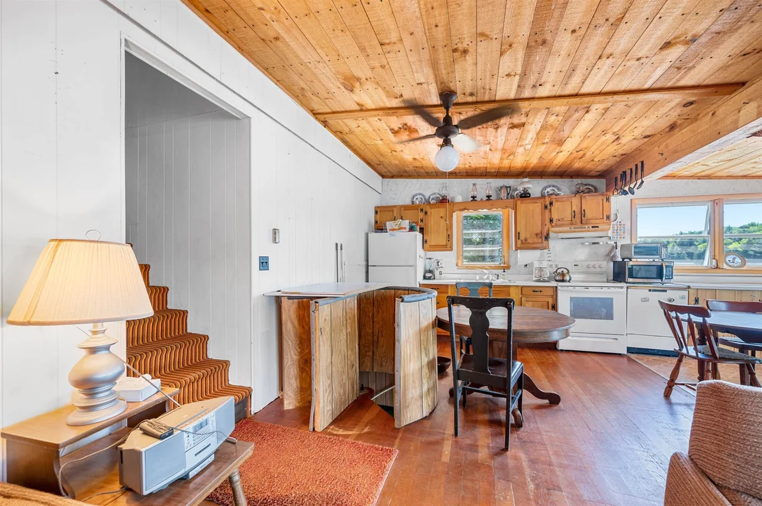 Photo of 894 Onion Point