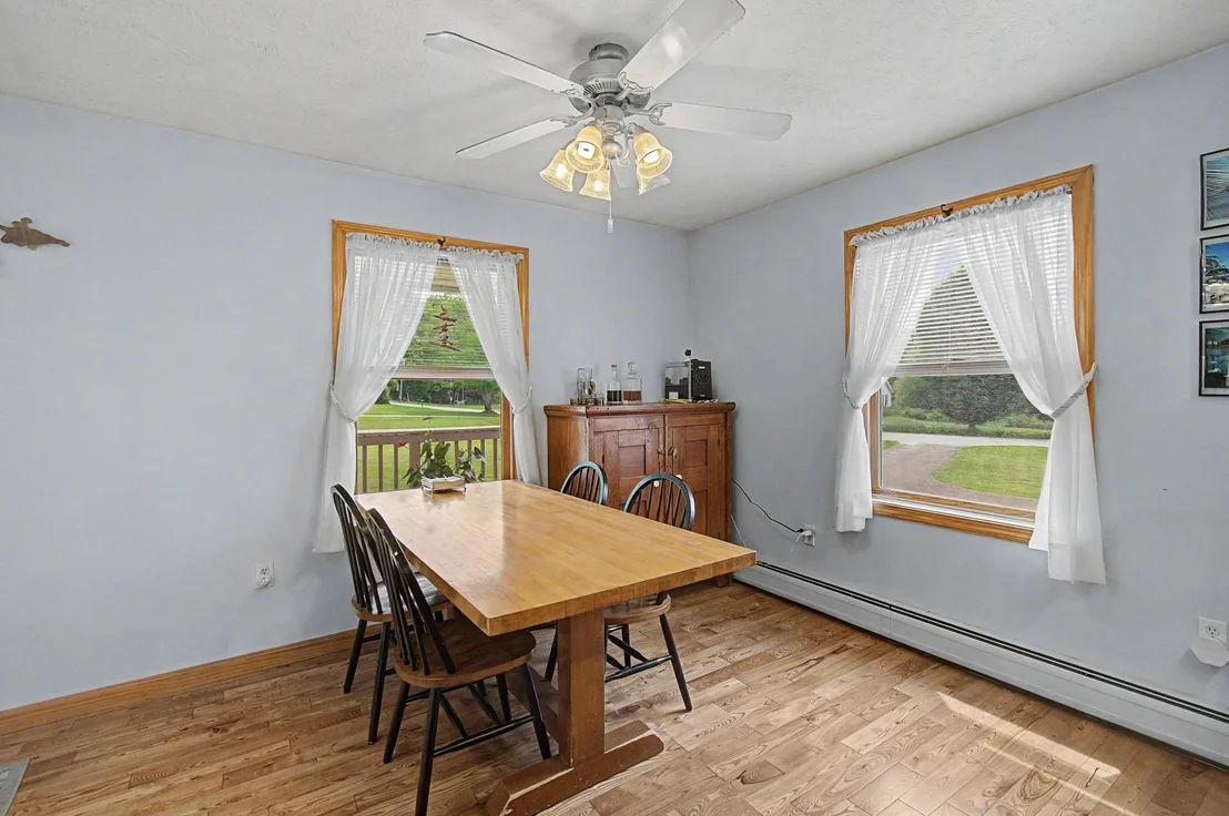 Photo of 2446 Carter Hill