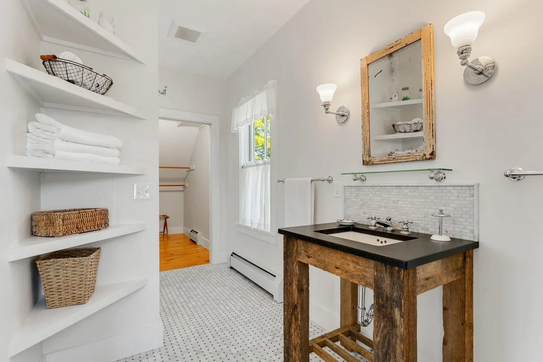 Photo of 1754 Brook