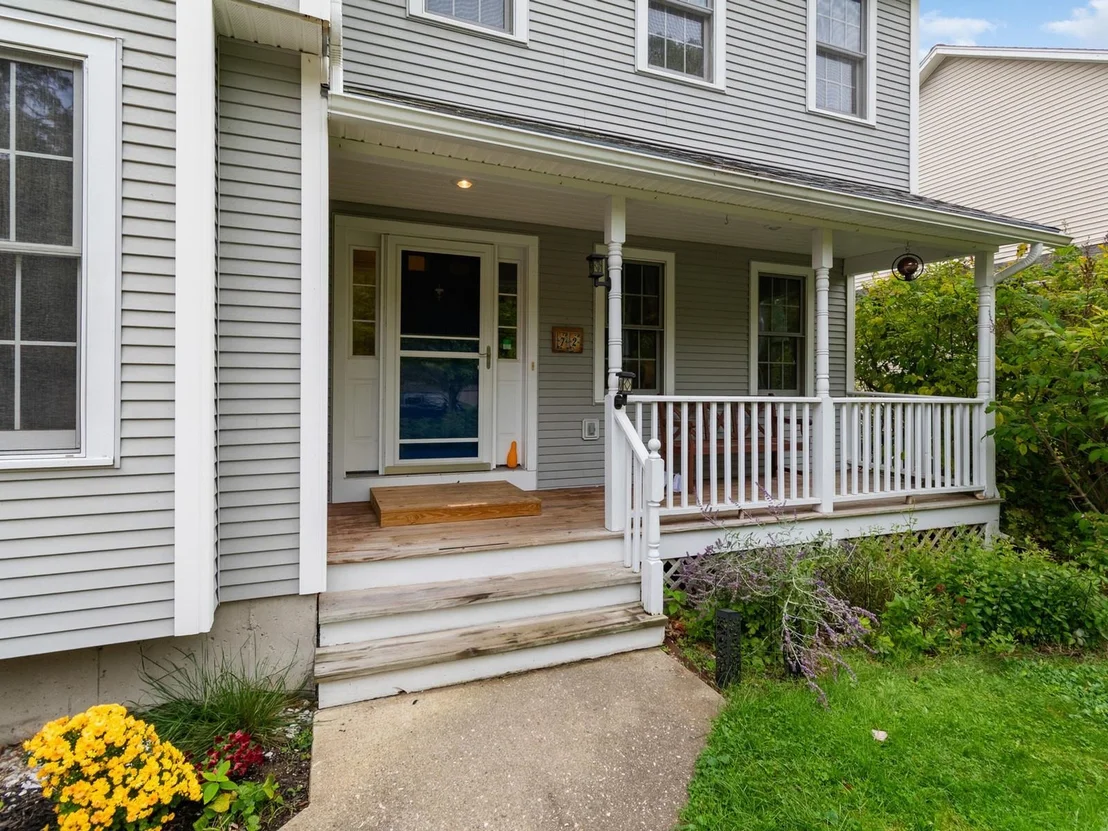 Photo of 72 Grey Meadow