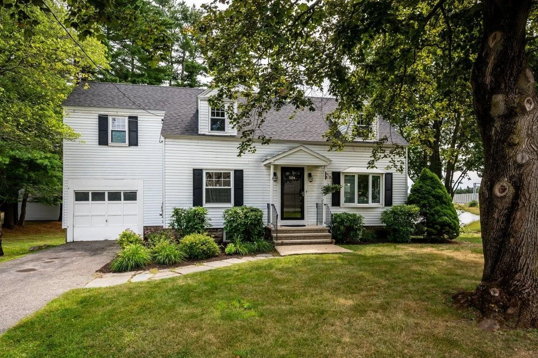 Photo of 354 Dover Point