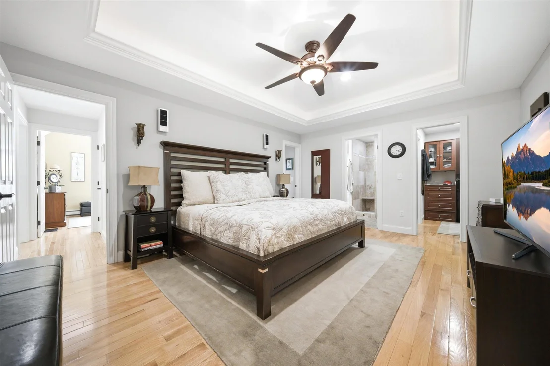 Photo of 9 Danforth