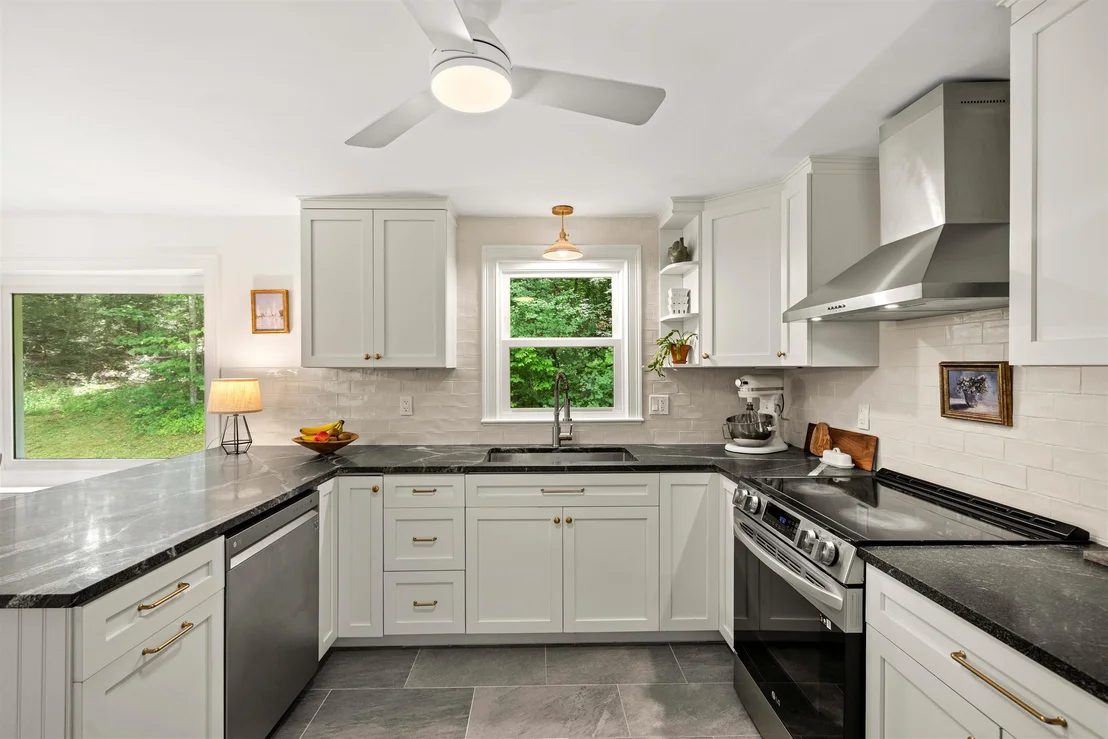 Photo of 20 Hawkview