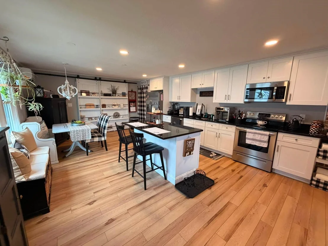 Photo of 98 Maple