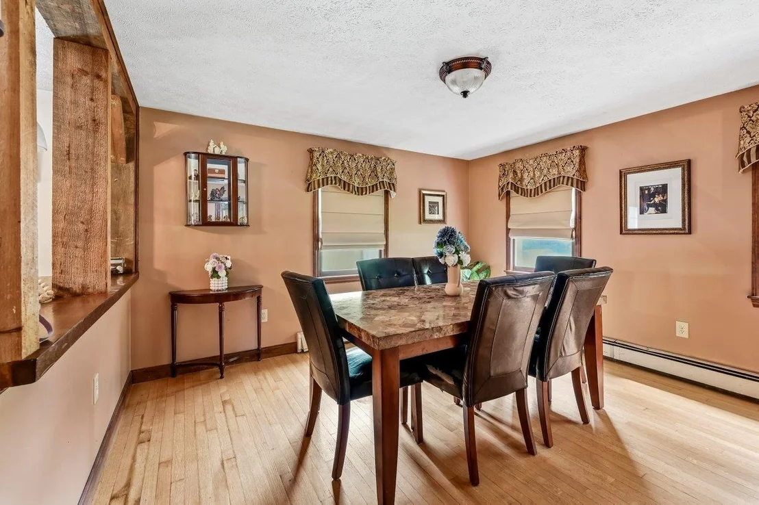 Photo of 154 Flagg