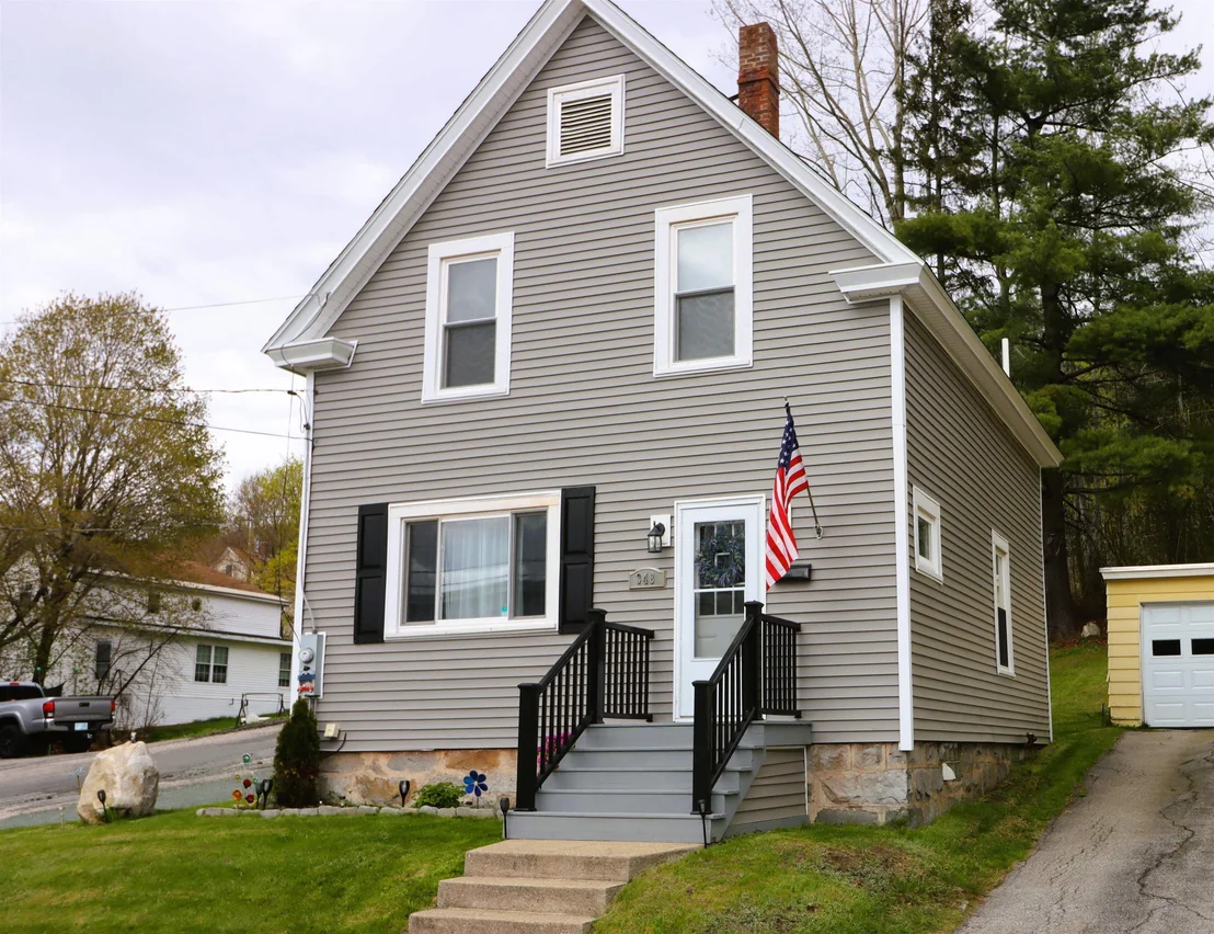 Photo of 348 Champlain