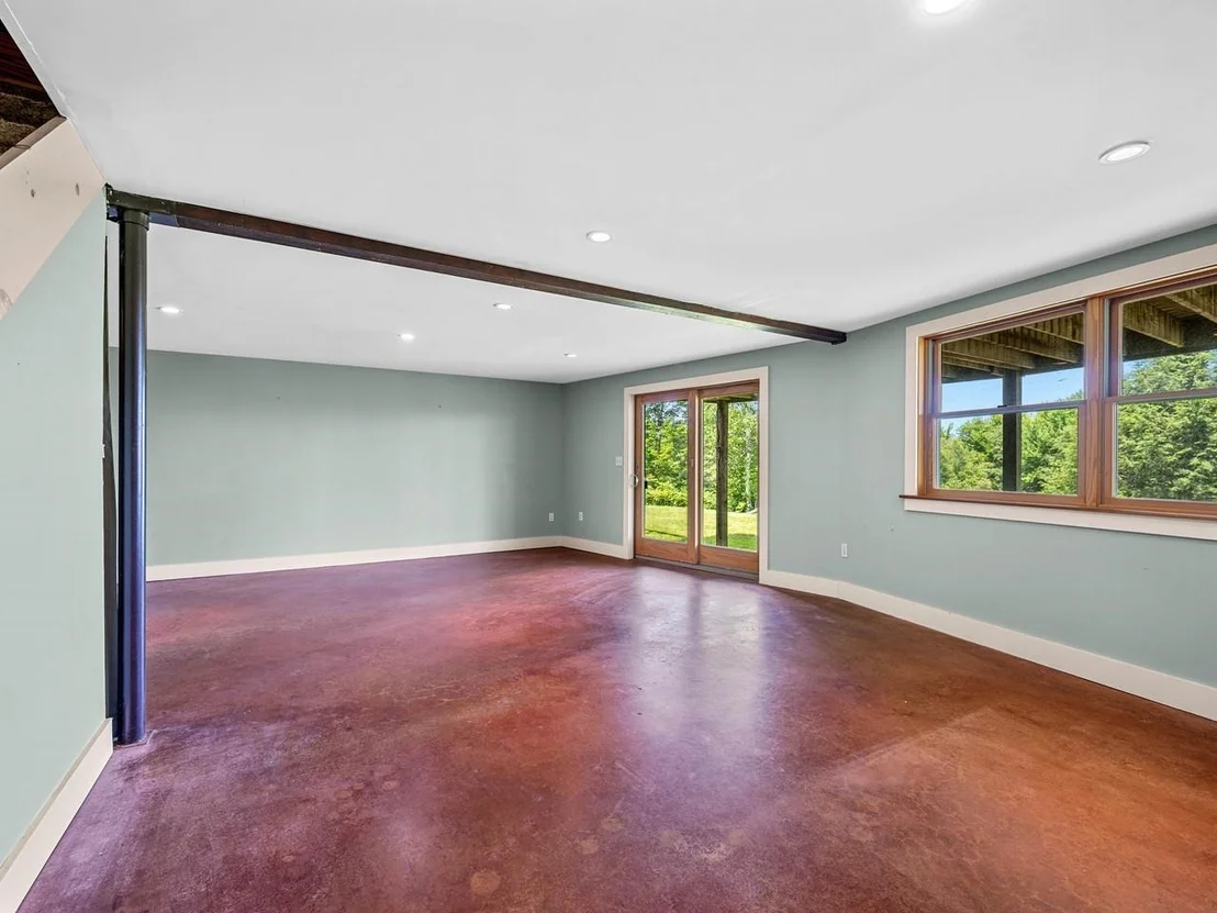 Photo of 210 Rowell Hill