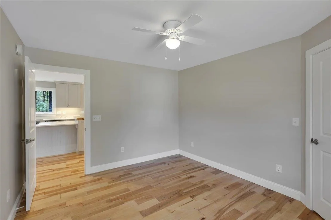 Photo of 49 Hemlock